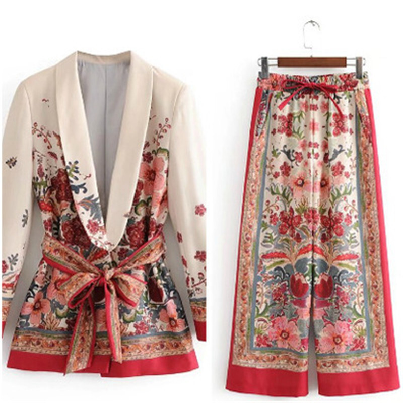 Женский винтажный дизайнерский пиджак с цветочным принто...